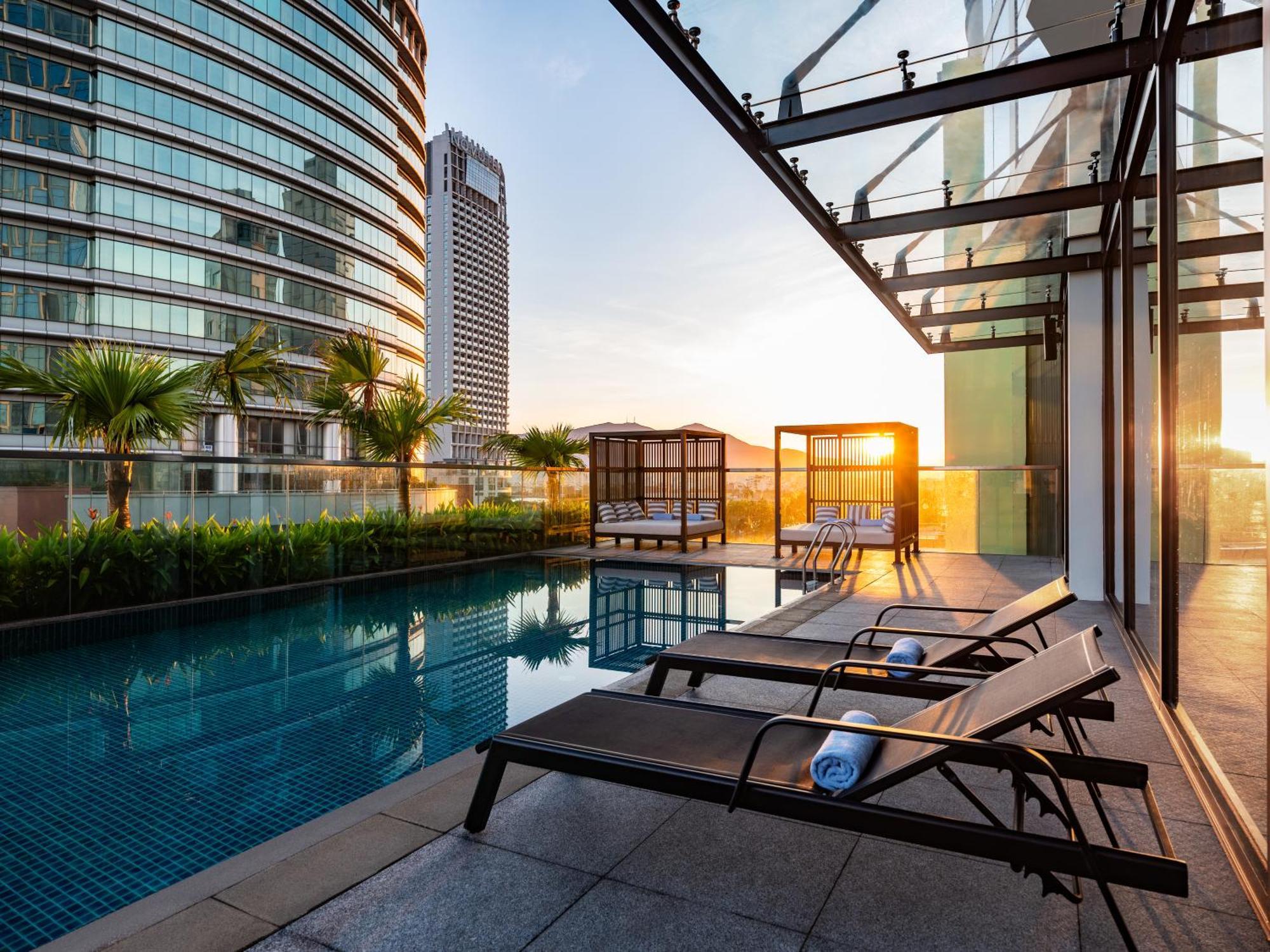 होटल Crowne Plaza Centre By Ihg