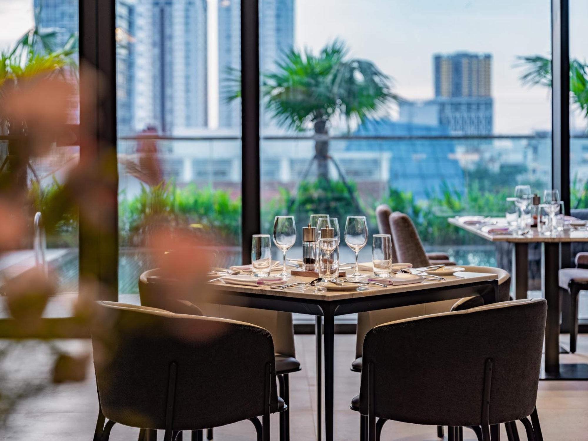 Crowne Plaza Centre By Ihg होटल Da Nang