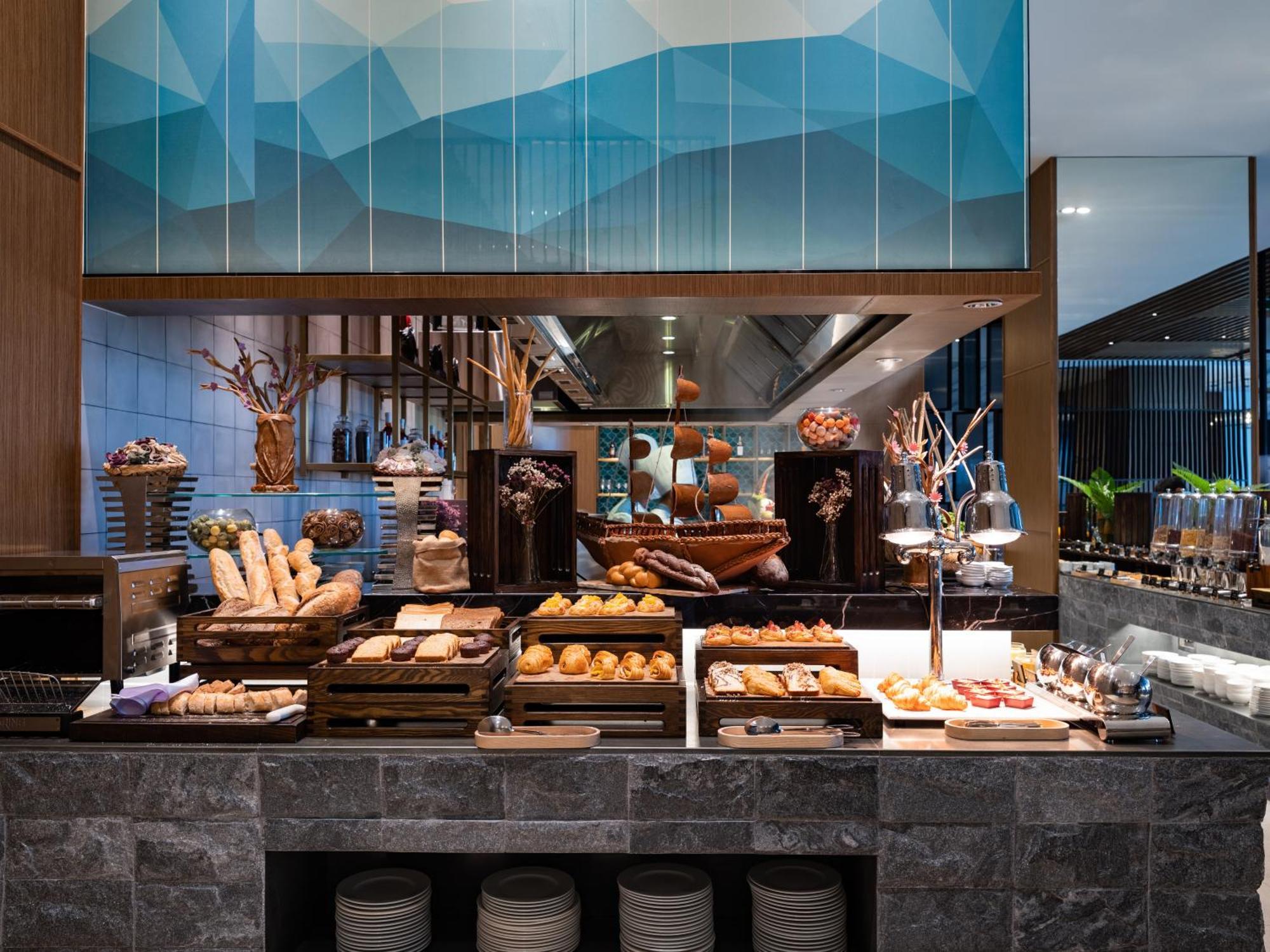 Crowne Plaza Centre By Ihg Khách sạn 5*