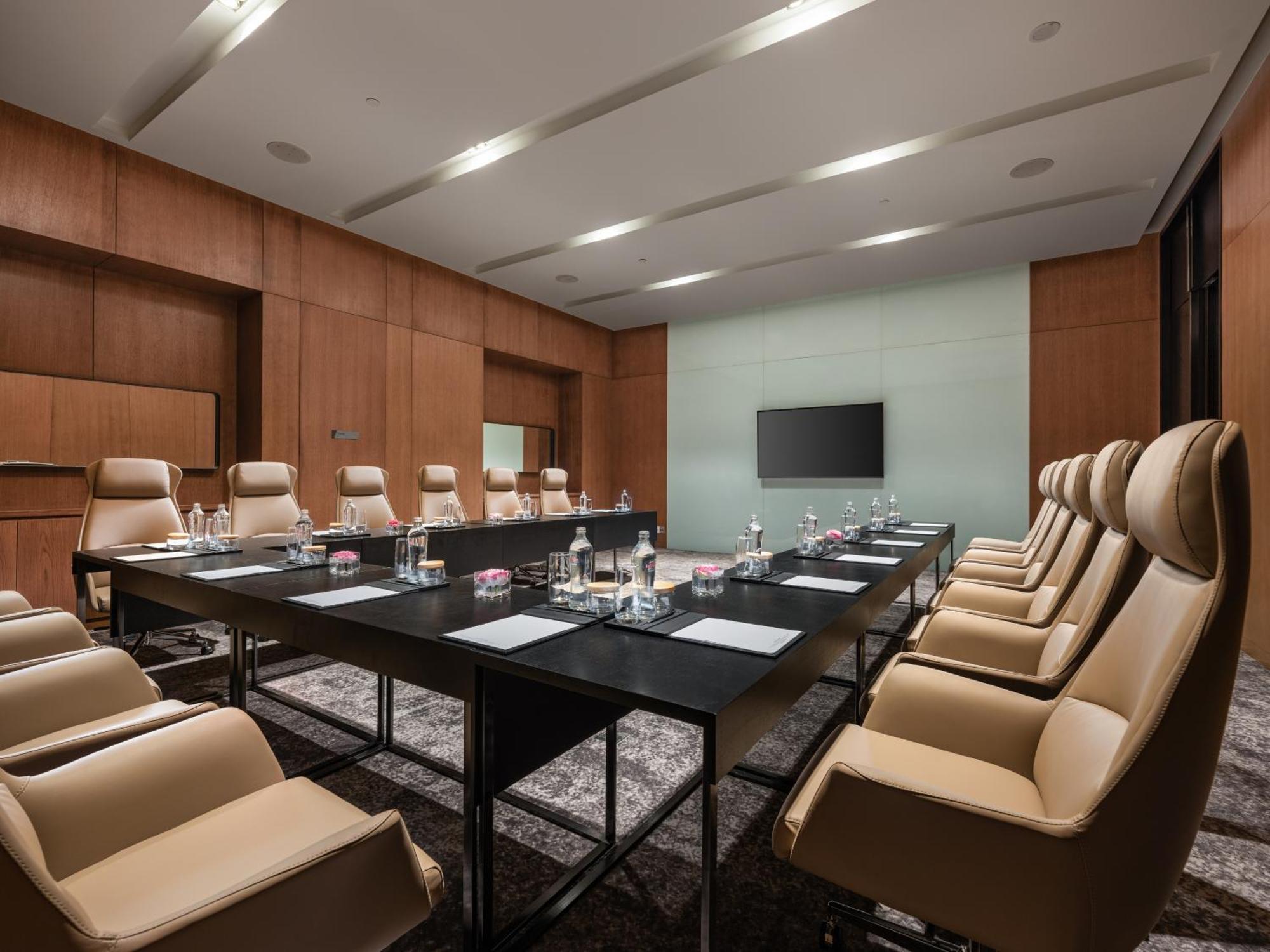 Crowne Plaza Centre By Ihg Khách sạn