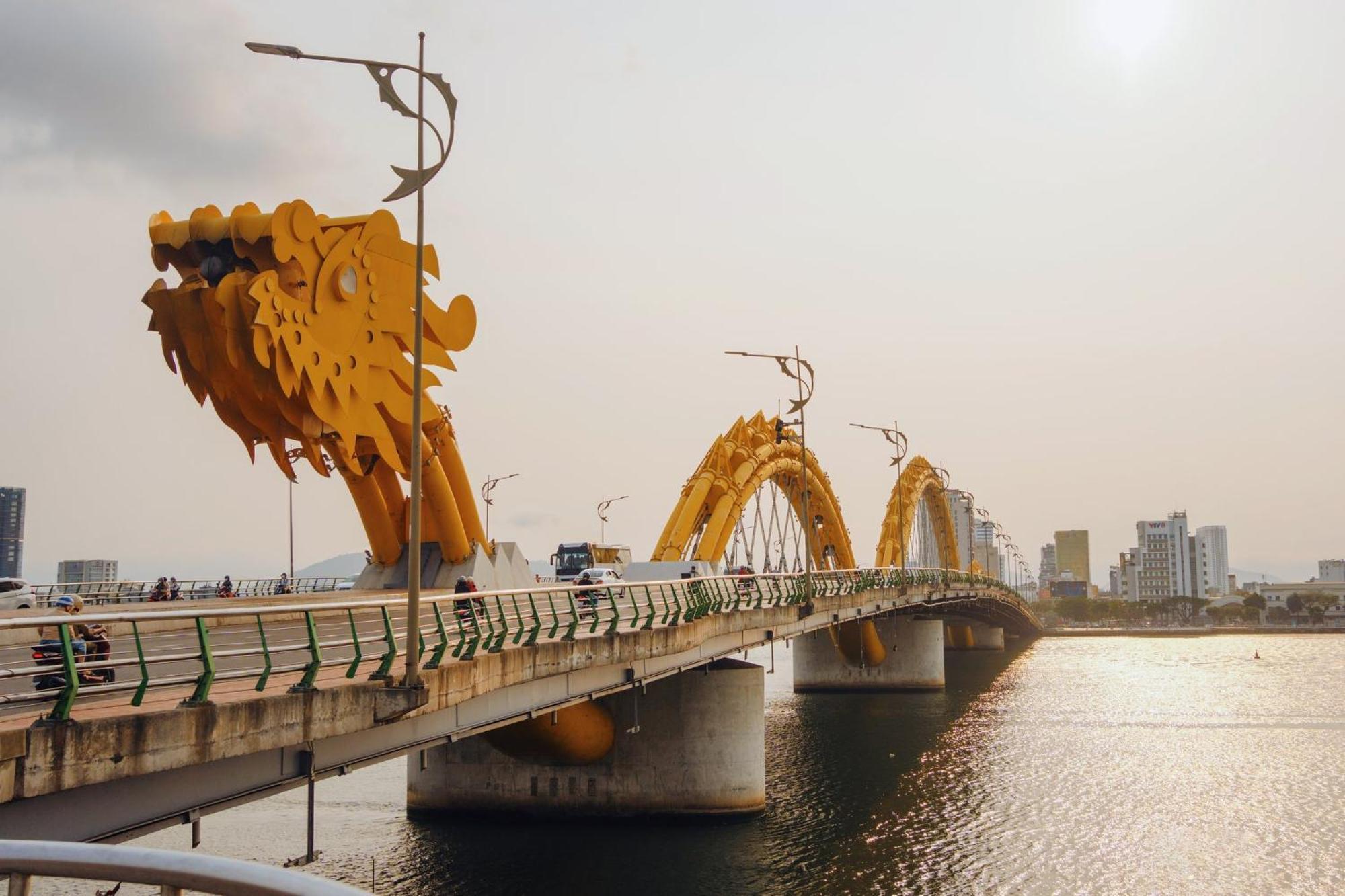 Khách sạn Crowne Plaza Centre By Ihg 5*